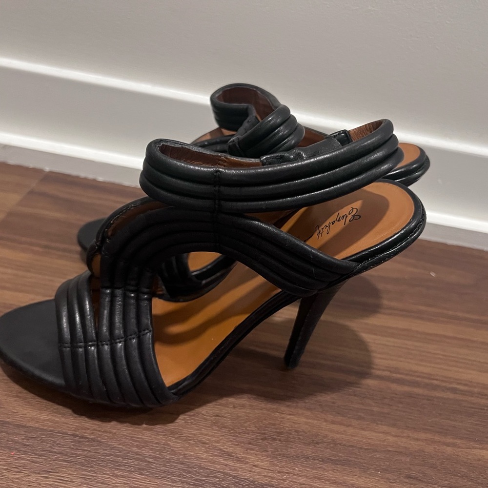 Elizabeth & James high heel sandals